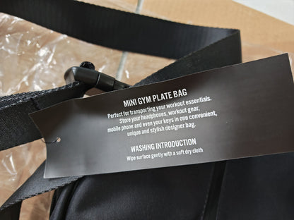 Iconic Strength Mini Gym Bag – Plate-Style Fitness Crossbody for Lifting Gear, Bands & Daily Essentials