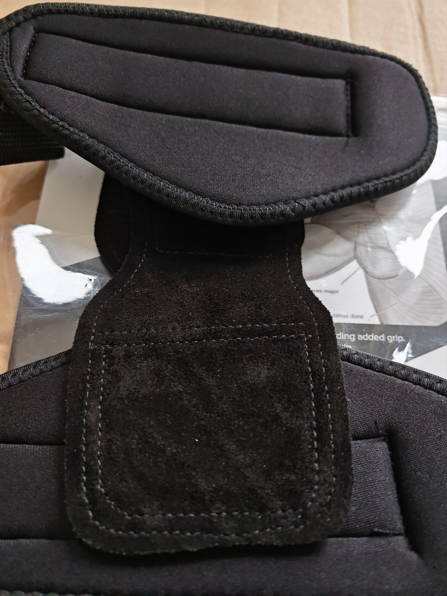 Iconic Strength Genuine Leather Lifting Straps with Embedded Silicone Grip – Heavy-Duty Wrist Support for Deadlifts, Pull-Ups & Strength Training