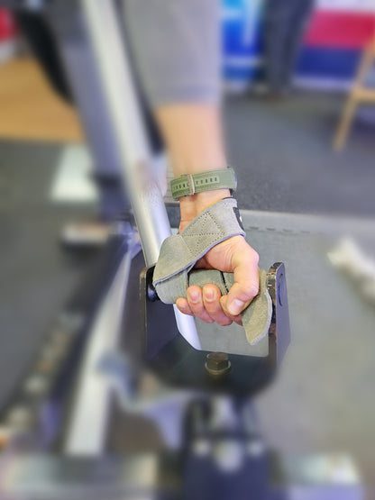 Iconic Strength Genuine Leather Lifting Straps – Heavy-Duty Grip Support for Weightlifting & Strength Training